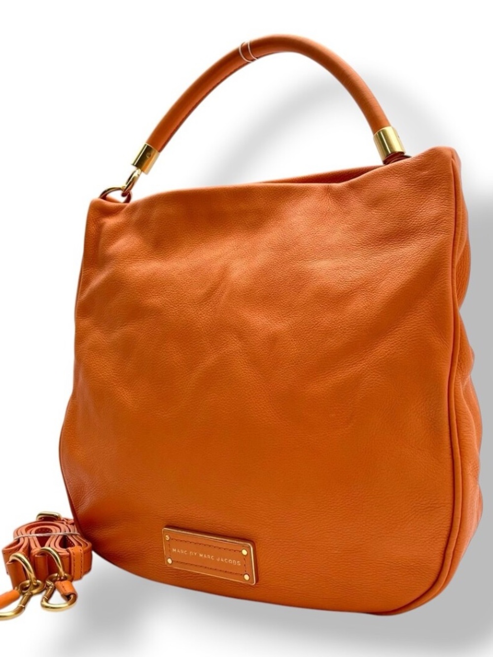 MARC JACOBS #297 Cantaloupe orange leather shoulder bag. EUC Preloved sold as is
